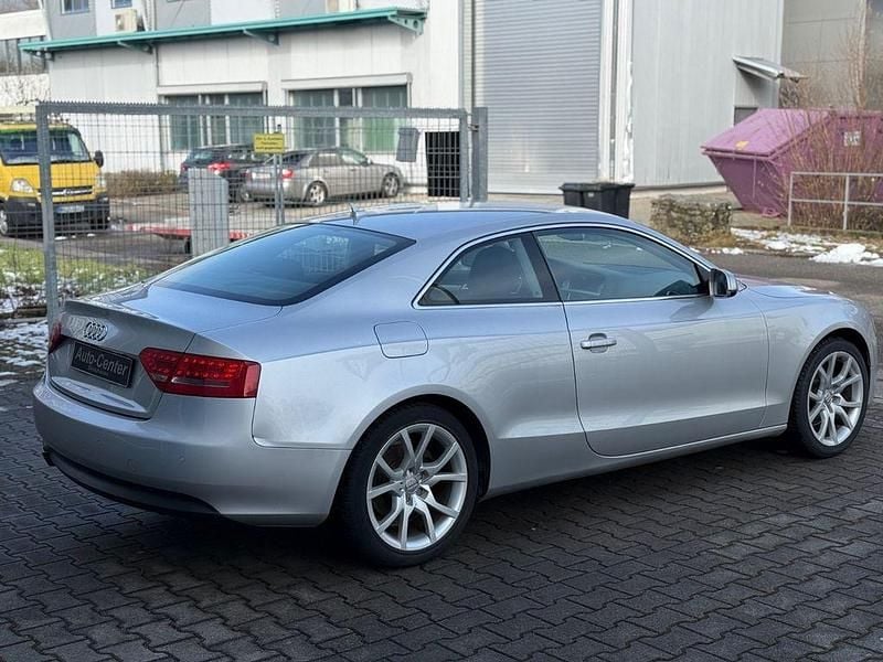 Gebraucht Audi A5 Sport 160 PS (117 kW) 2010 Silber Coupé