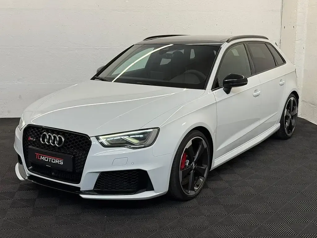 Gebraucht Audi RS3 Sport 367 PS (269 kW) 2016 Weiß Limousine