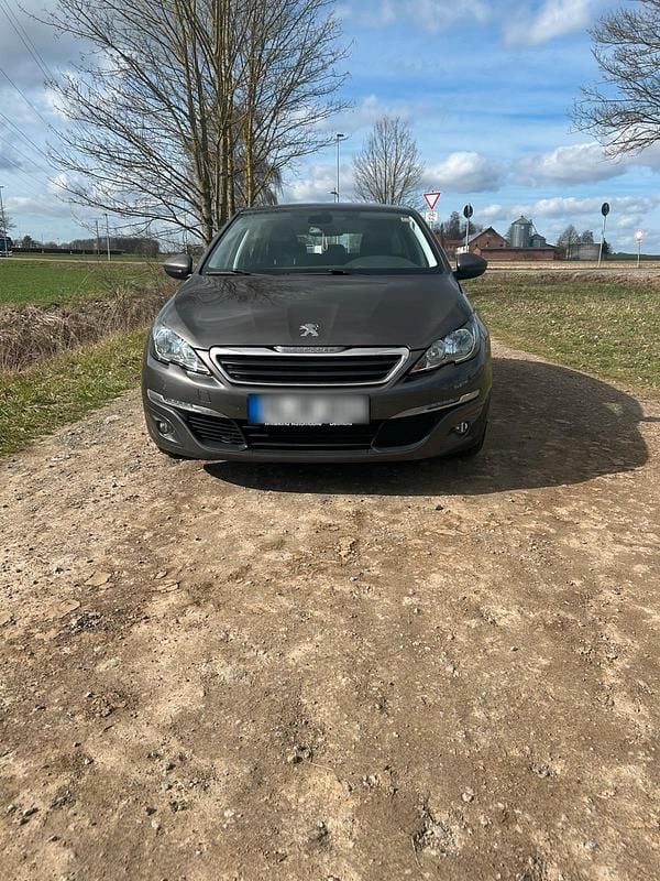 Gebraucht Peugeot 308 131 PS (96 kW) 2015 Braun Kombi