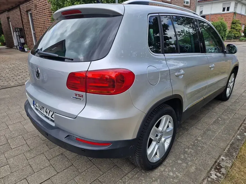 Gebraucht VW Tiguan Sportline 160 PS (117 kW) 2015 Silber SUV