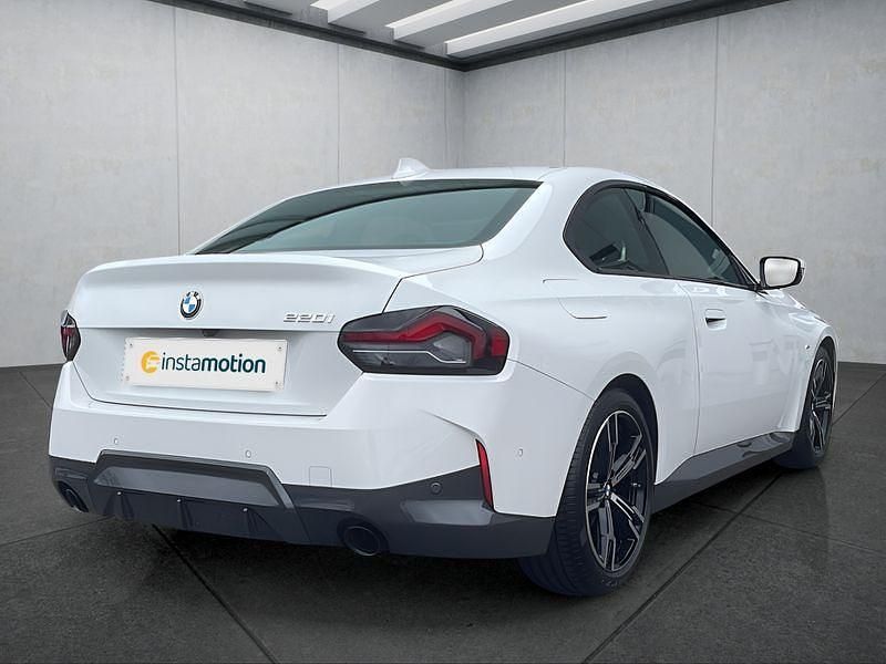 Gebraucht BMW 220 184 PS (135 kW) 2022 Weiß Coupé