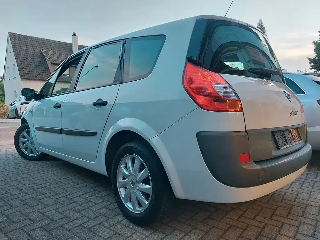 Gebraucht Renault Scénic II 131 PS (96 kW) 2008 Weiß Van / Kleinbus