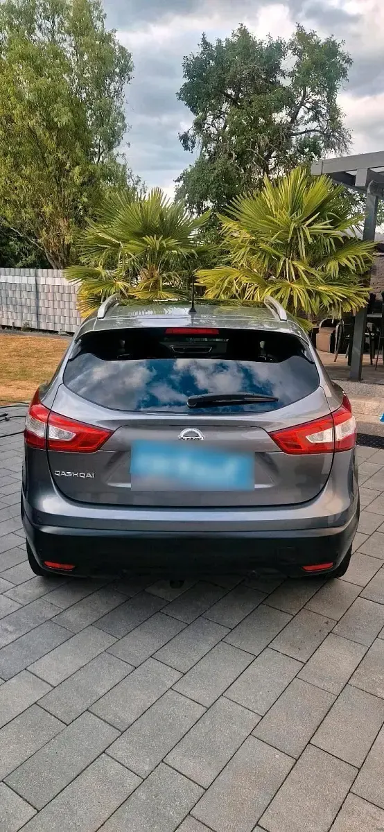 Gebraucht Nissan Qashqai N-Connecta 131 PS (96 kW) 2016 Grau SUV
