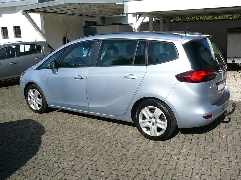 Gebraucht Opel Zafira Edition 120 PS (88 kW) 2015 Diamant blau(m2) / diam silb Van / Kleinbus