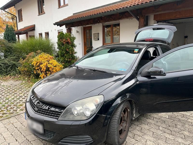 Schwarz Gebraucht 2008 Opel Astra GTC Kleinwagen | 999 € (Superpreis) - Bild 1/4