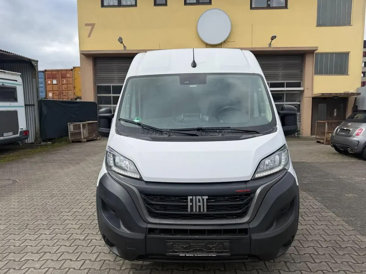Gebraucht Fiat Ducato 160 PS (117 kW) 2023 Weiß Van