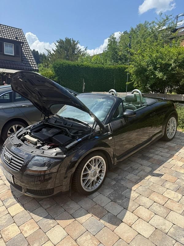 Schwarz Gebraucht 2002 Audi TT Roadster Cabrio | 4.050 € (Guter Preis) - Bild 1/4