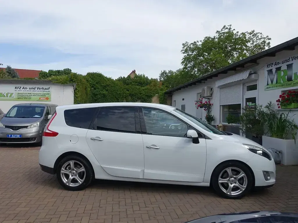Gebraucht Renault Scenic E-Tech Luxe 160 PS (117 kW) 2010 Weiß Limousine