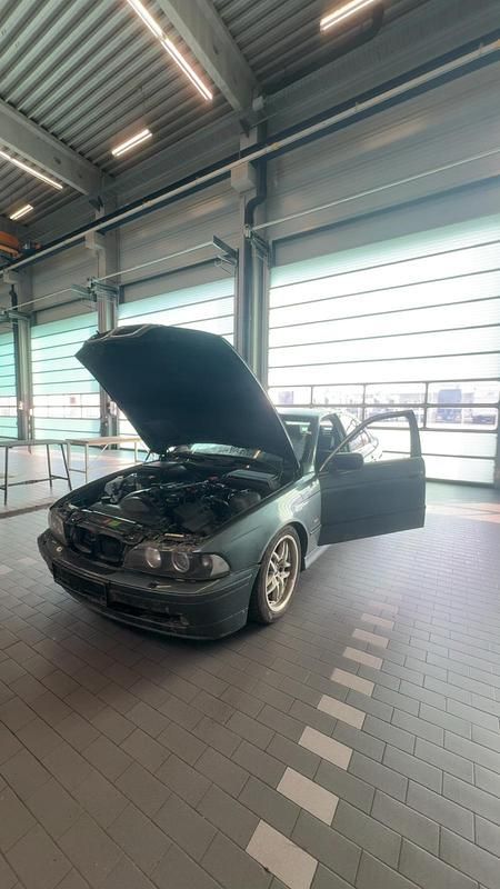 Gebraucht BMW 520 170 PS (125 kW) 2001 Limousine