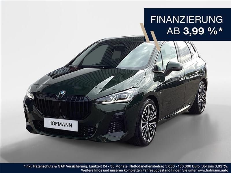 Sanremo green metallic Gebraucht 2023 BMW 218 Active Tourer M Sport Van / Kleinbus | 33.890 € (Etwas zu teuer) - Bild 1/3