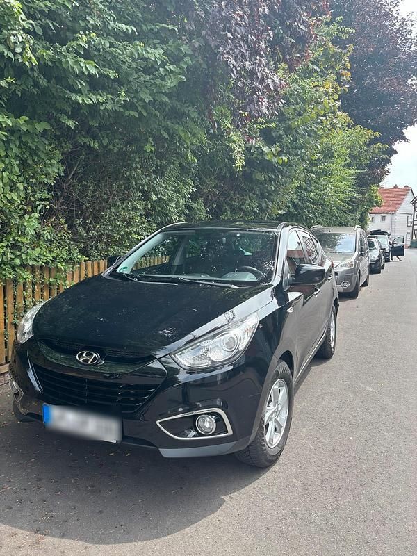 Schwarz Gebraucht 2012 Hyundai ix35 SUV | 9.990 € (Fairer Preis) - Bild 1/4
