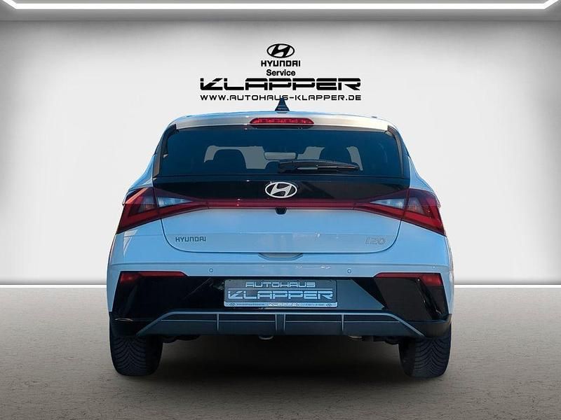 Gebraucht Hyundai i20 Prime 101 PS (74 kW) 2025 Atlas white / sol Limousine