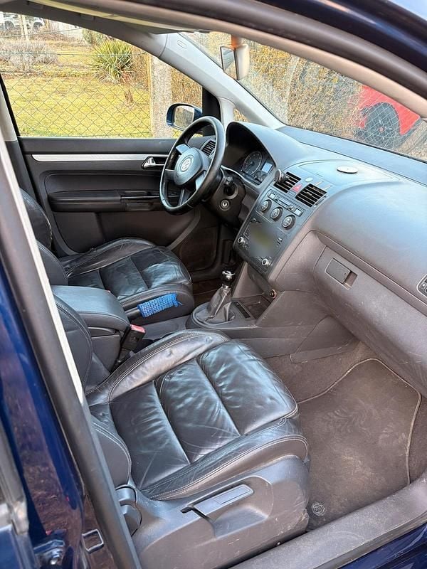 Gebraucht VW Touran 150 PS (110 kW) 2004 Blau Van / Kleinbus