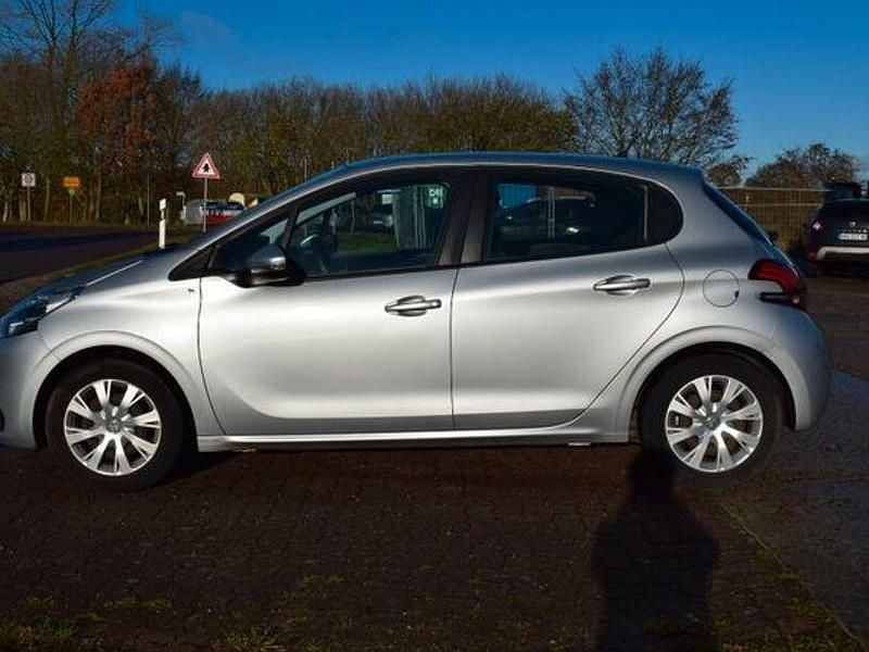 Gebraucht Peugeot 208 Active 82 PS (60 kW) 2017 Silber Kleinwagen