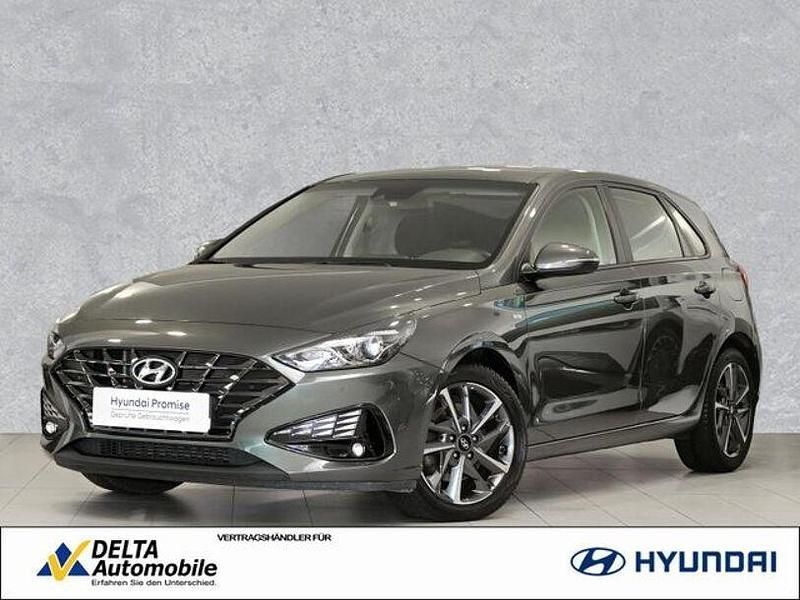 Amazon grey / met Gebraucht 2022 Hyundai i30 Trend Limousine | 13.280 € (Fairer Preis) - Bild 1/4