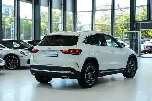 Gebraucht Mercedes GLA250 Business 160 PS (117 kW) 2020 Polarweiss  unilack SUV