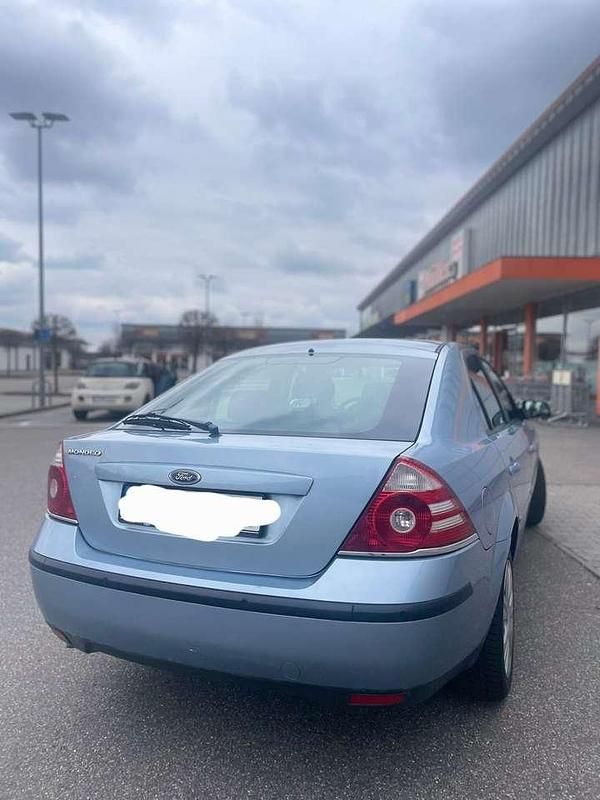 Gebraucht Ford Mondeo Trend 145 PS (106 kW) 2005 Blau Limousine