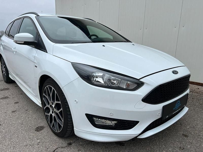 Gebraucht Ford Focus ST-Line 140 PS (102 kW) 2018 Weiß Kombi