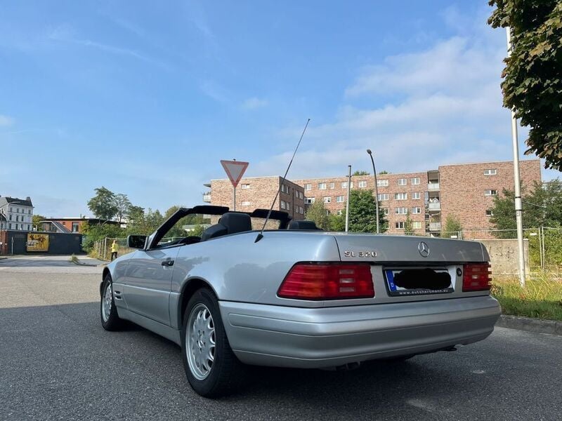 Gebraucht Mercedes SL320 231 PS (169 kW) 1997 Silber Cabrio