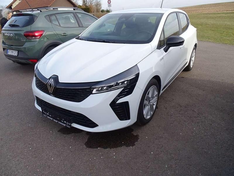 Weiß Gebraucht 2024 Renault Clio V Life Kleinwagen | 19.500 € (Fairer Preis) - Bild 1/4