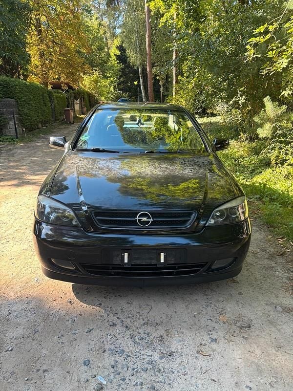 Schwarz Gebraucht 2003 Opel Astra Coupé | 1.500 € (Fairer Preis) - Bild 1/4