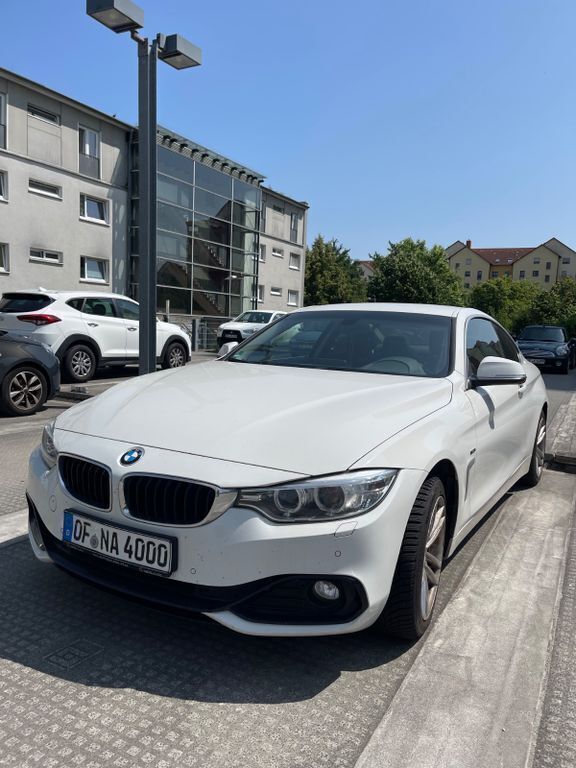 Weiß Gebraucht 2013 BMW 420 Sport Line Coupé | 12.900 € (Fairer Preis) - Bild 1/4