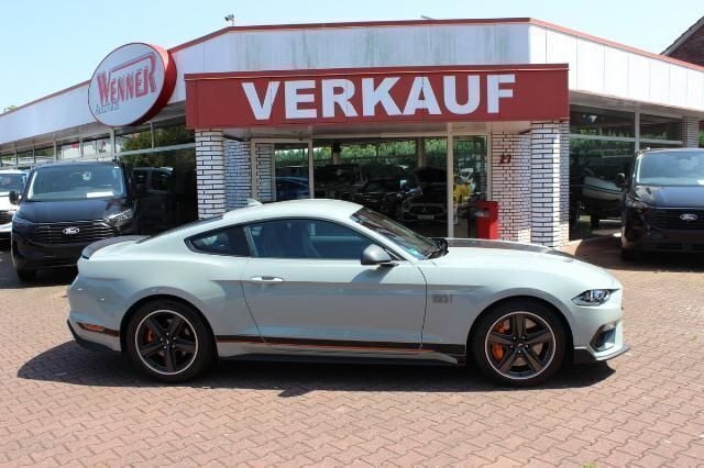 Cactus grey Gebraucht 2024 Ford Mustang Fastback Coupé | 53.990 € (Superpreis) - Bild 1/4
