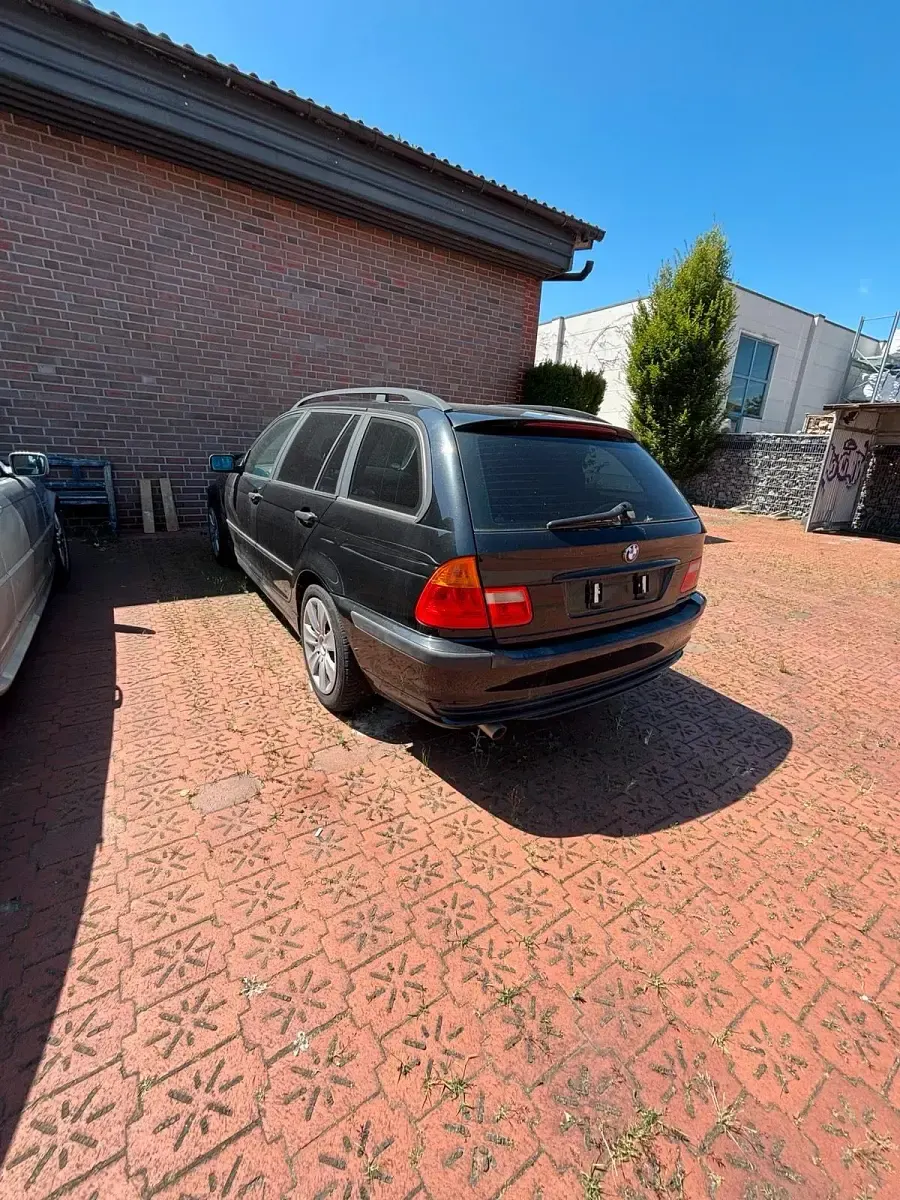 Gebraucht BMW 318 143 PS (105 kW) 2002 Schwarz Kombi