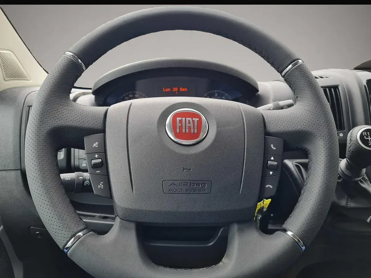 Gebraucht Fiat Ducato 140 PS (102 kW) 2023 Manufacturer Van