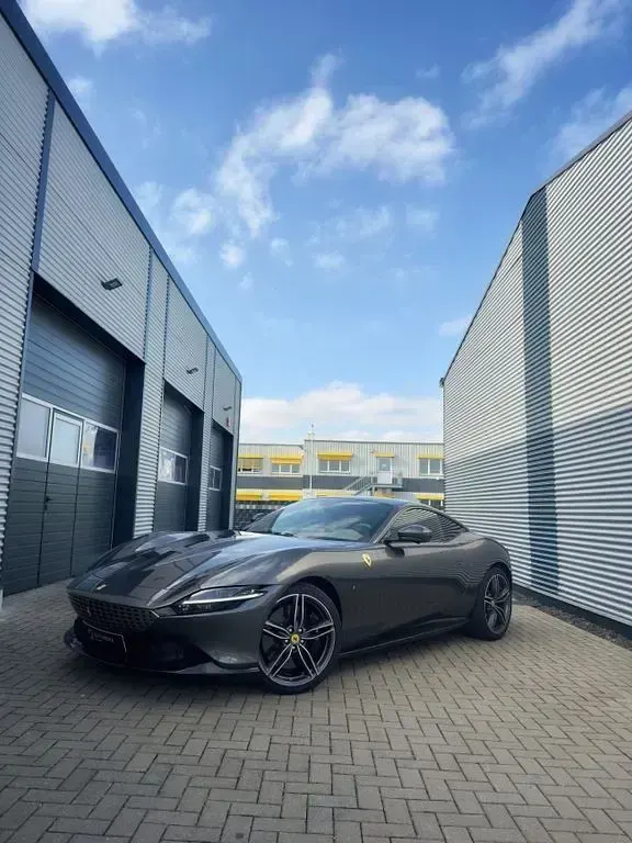 Second-hand Ferrari Roma 620 CP (456 kW) 2024 Gri