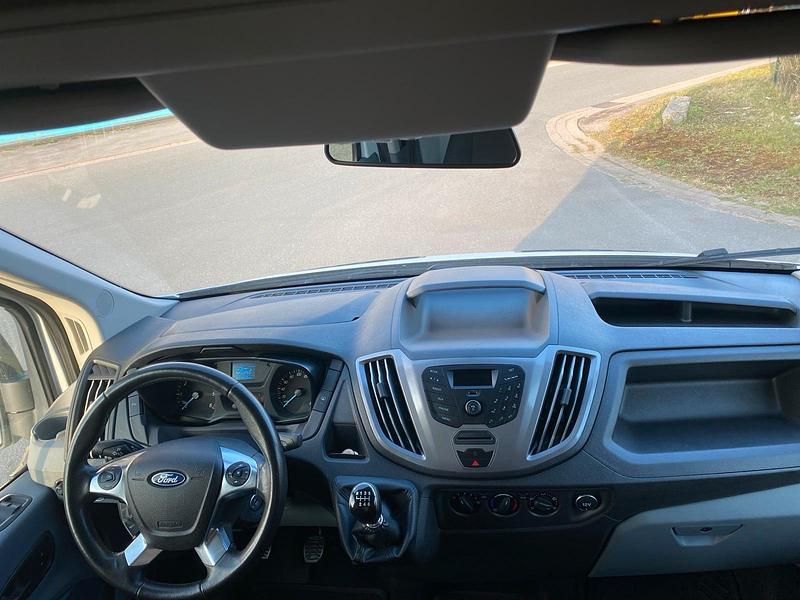 Gebraucht Ford Transit 130 PS (95 kW) 2016 Weiß Van / Kleinbus