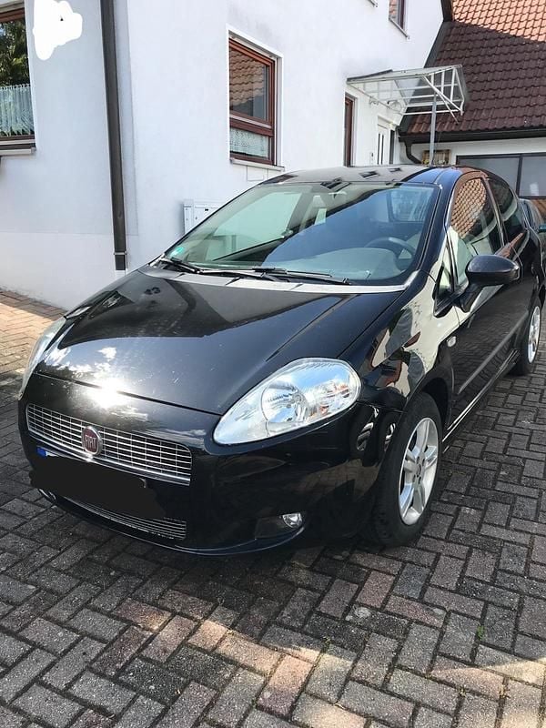Schwarz Gebraucht 2009 Fiat Grande Punto Kleinwagen | 1.790 € - Bild 1/4