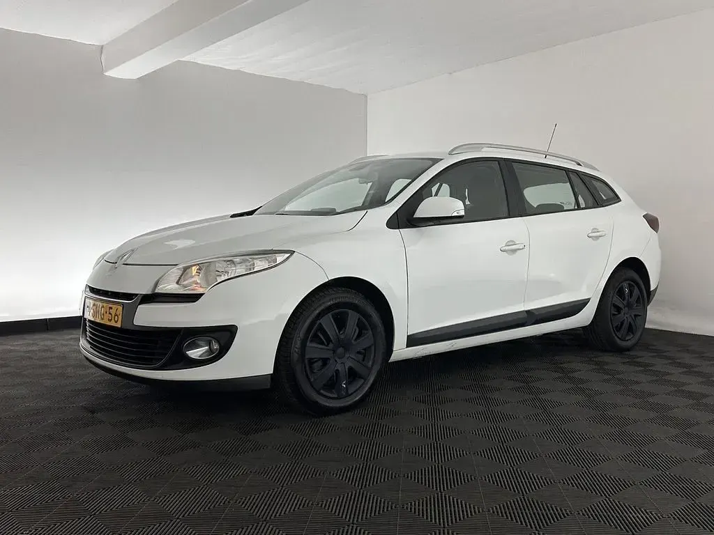 Gebraucht Renault Mégane Expression 111 PS (81 kW) 2013 Weiß Kombi