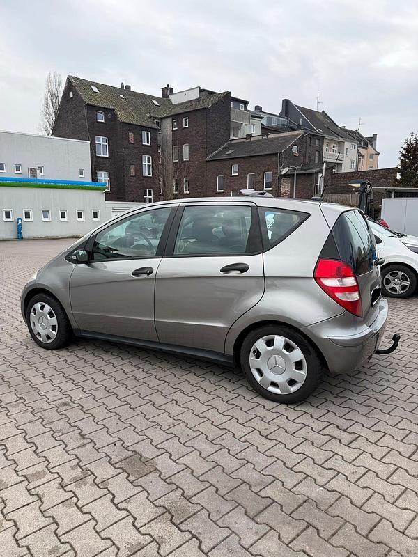Gebraucht Mercedes A170 115 PS (84 kW) 2006 Gold Van / Kleinbus