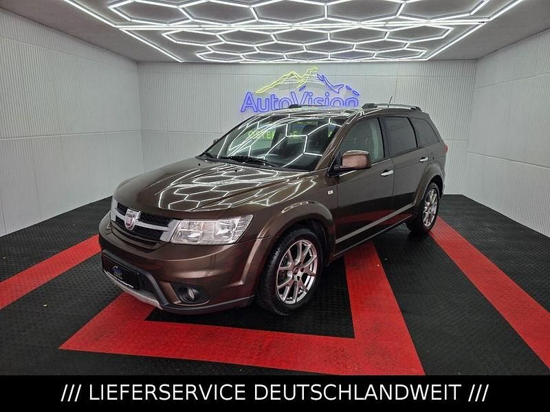 Braun Gebraucht 2012 Fiat Freemont Lounge SUV | 7.950 € (Fairer Preis) - Bild 1/4