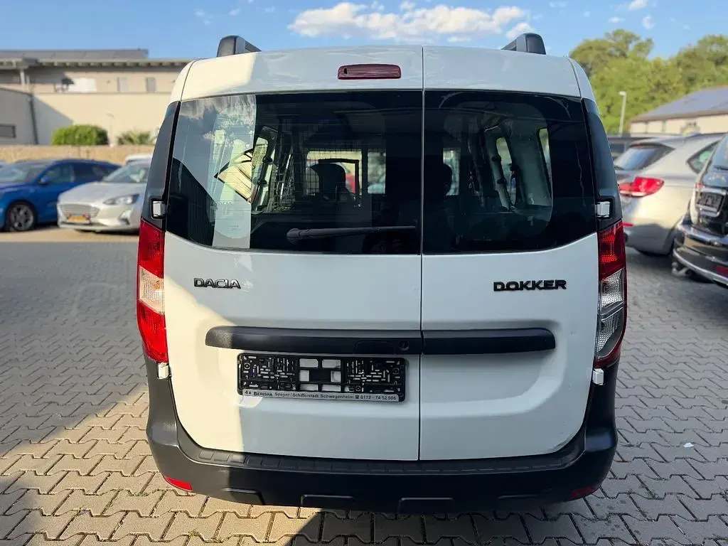 Gebraucht Dacia Dokker Ambiance 102 PS (75 kW) 2017 Weiß Van / Kleinbus