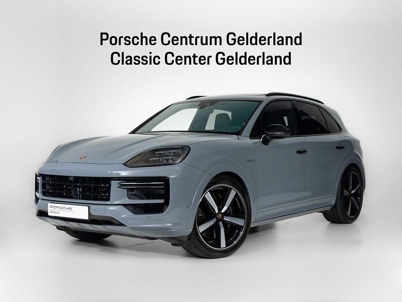 Grau Gebraucht 2024 Porsche Cayenne Turbo E-Hybrid SUV | 189.900 € (Fairer Preis) - Bild 1/4