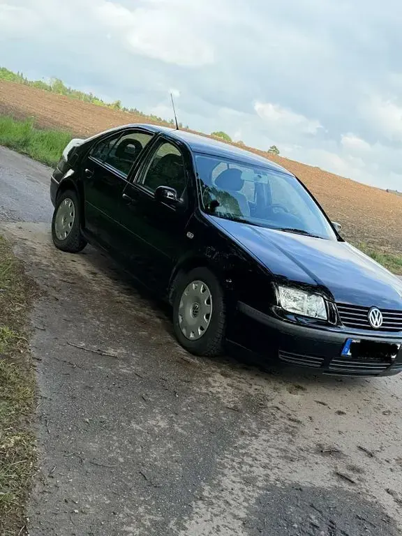 Gebraucht VW Bora Basis 75 PS (55 kW) 2000 Schwarz Limousine
