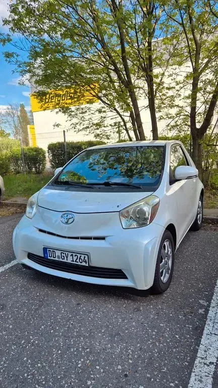 Second-hand Toyota iQ 68 CP (50 kW) 2009 Alb Hatchback