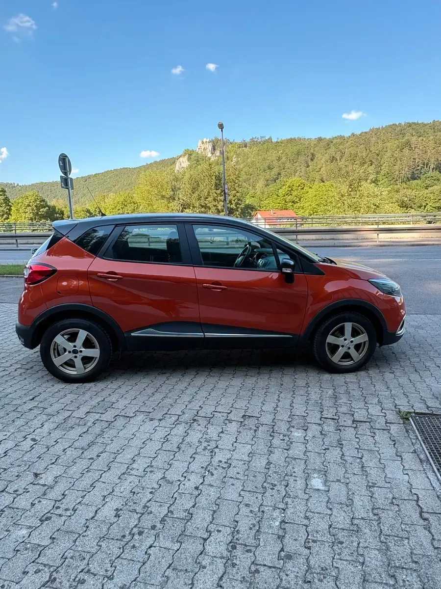 Gebraucht Renault Captur 90 PS (66 kW) 2016 Orange SUV