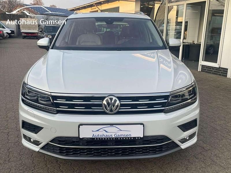 Usado VW Tiguan Highline 220 HP (161 kW) 2017 Branco SUV