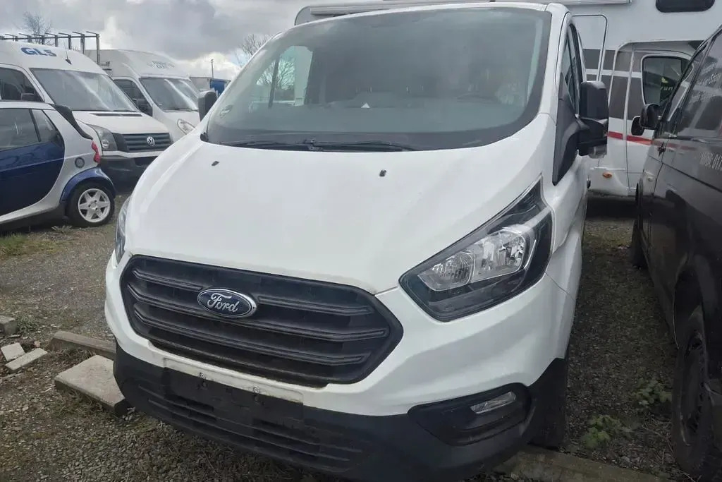 Second-hand Ford Transit Custom 105 CP (77 kW) 2021 Alb Berlinǎ