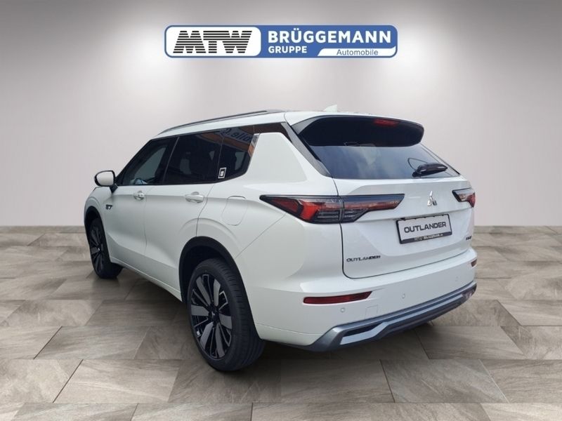 Gebraucht Mitsubishi Outlander P-HEV Top 306 PS (225 kW) 2025 Weiss SUV
