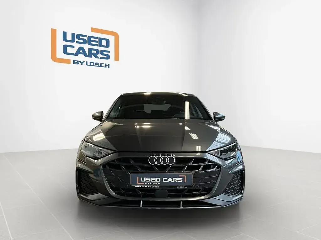 Używany Audi A3 S-line plus 150 KM (110 kW) 2025 Szary Sedan/Limuzyna
