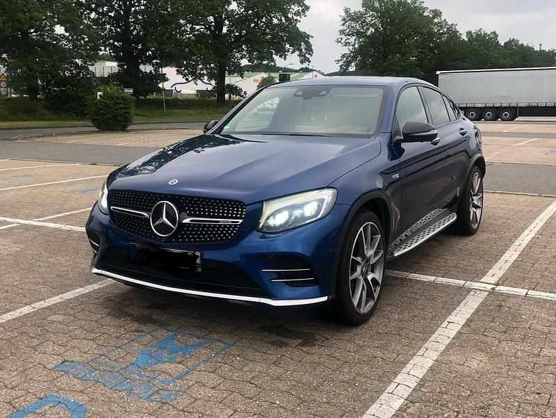 Blau Gebraucht 2018 Mercedes GLC43 AMG AMG SUV | 35.000 € (Fairer Preis) - Bild 1/4