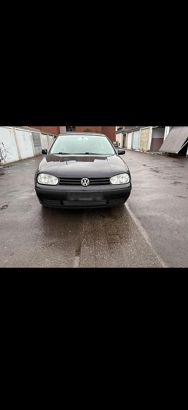 Gebraucht VW Golf IV 101 PS (74 kW) 2002 Schwarz Kleinwagen