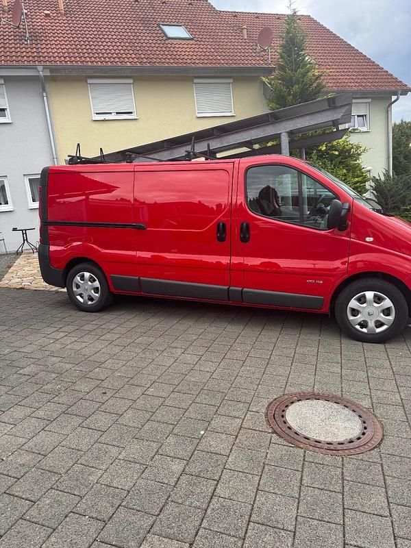 Rot Gebraucht 2013 Renault Trafic Van | 9.500 € - Bild 1/4