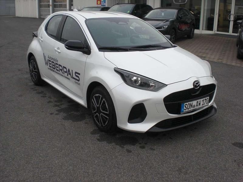 Gebraucht Mazda 2 Center-Line 92 PS (67 kW) 2025 Northern white pearl Kleinwagen