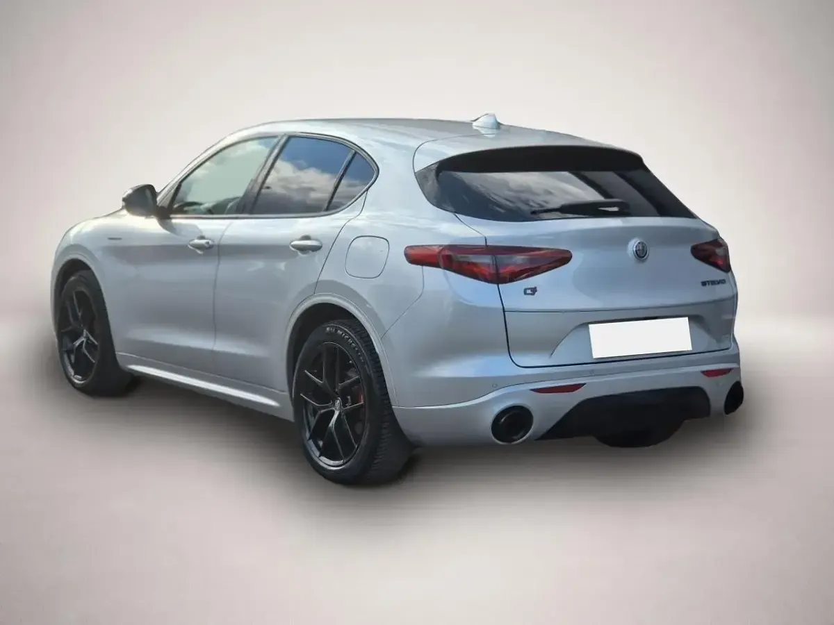 Gebraucht Alfa Romeo Stelvio Veloce 209 PS (153 kW) 2020 Manufacturer SUV