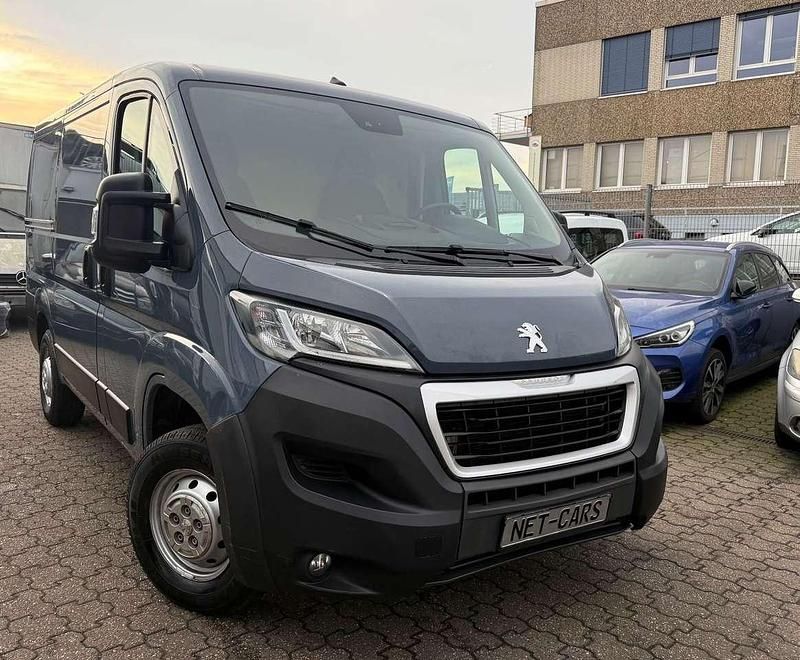 Grau Gebraucht 2021 Peugeot Boxer Van | 12.950 € (Superpreis) - Bild 1/3
